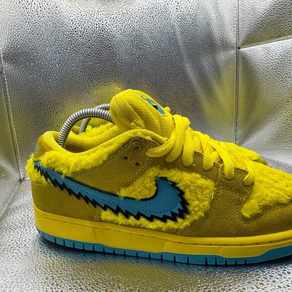 Size 7 Nike SB Dunk Low x Grateful Dead Mens Yellow Furry Sneaker CJ5378-700 - Picture 2 of 11